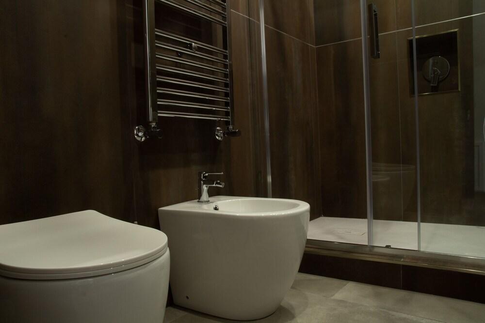 Luxory Double Room With Balcony