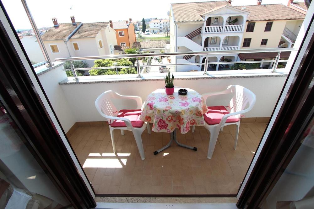 Lea Double Room With Balcony