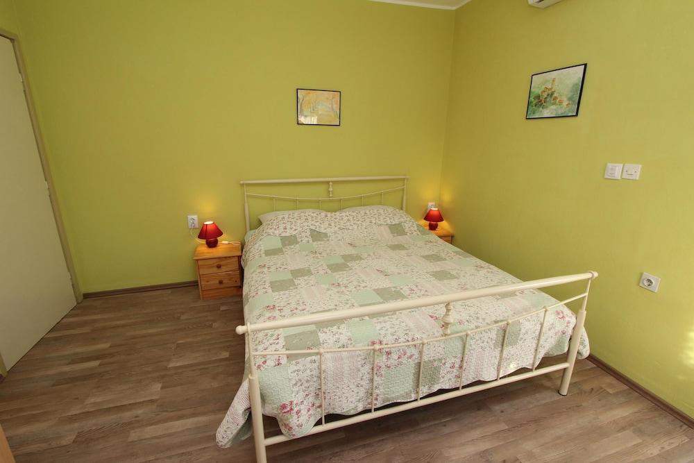 Eva Double Room With Kitchenette and Sea View 1