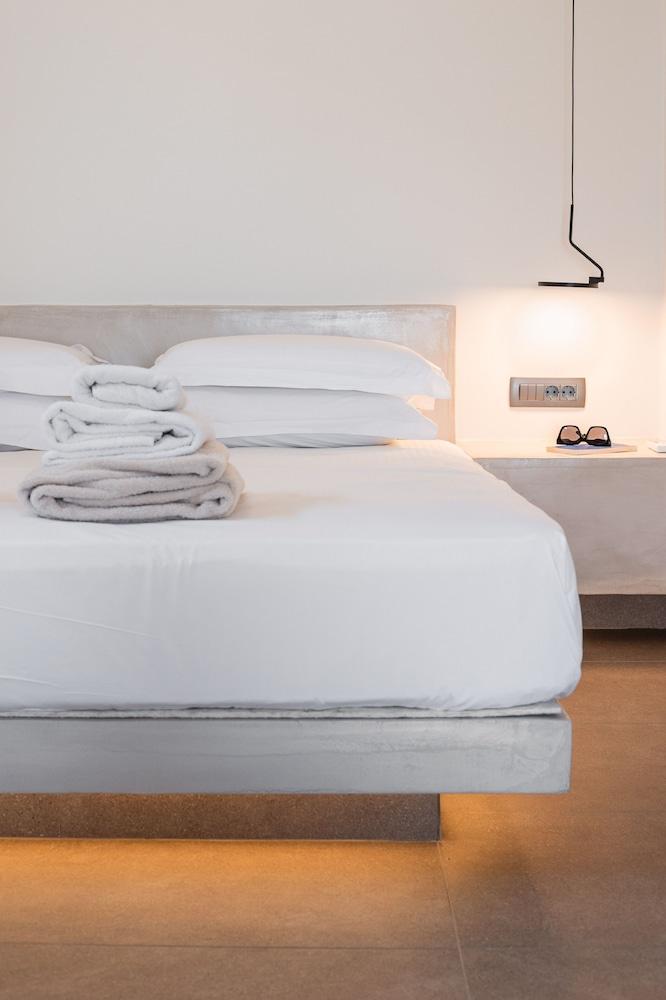 North Wind Luxury Suites