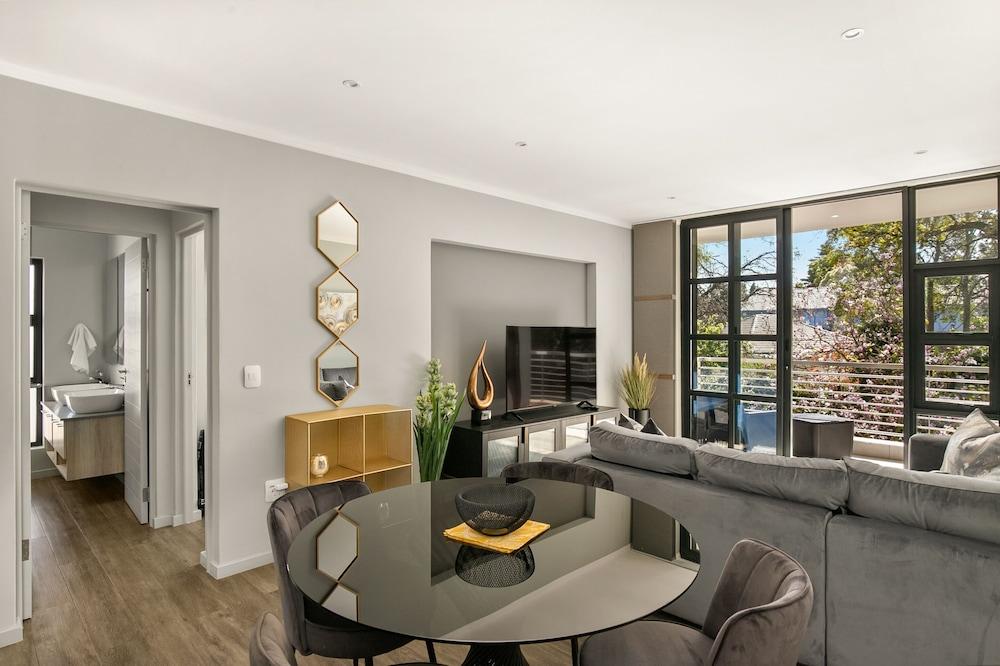 The Galleries Unit 42