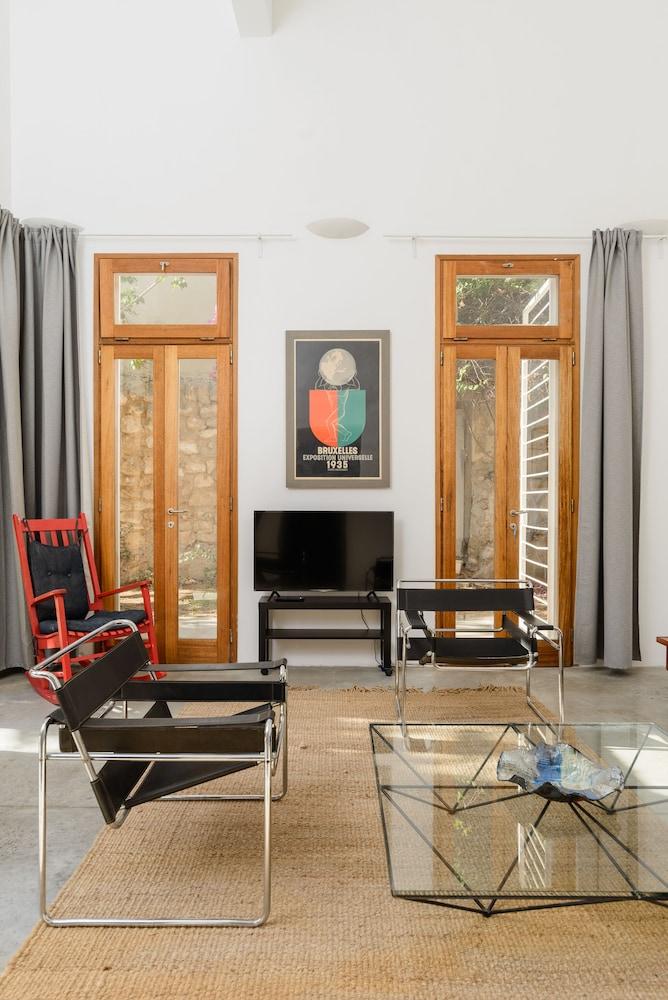 Secret Garden by TLV2RENT