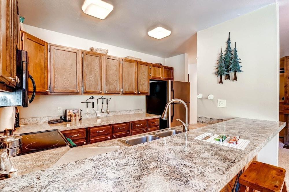 1 Bedroom Condo in Keystone - West Keystone