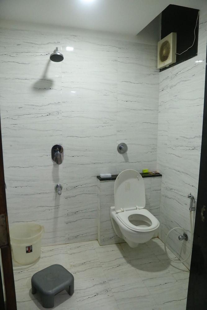 Hotel Shrestha Paradise