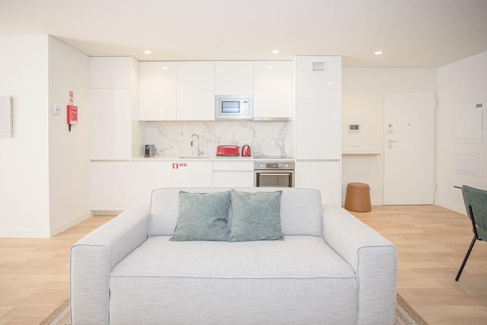 Liiiving - City Design Apartment C