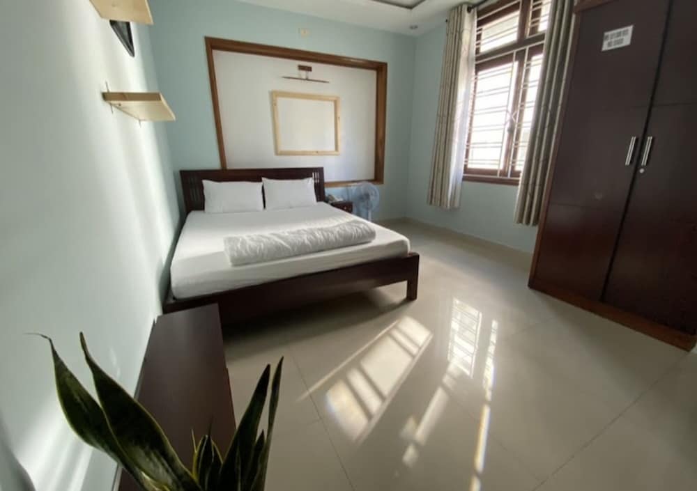 OYO 1168 Elly's Home 2