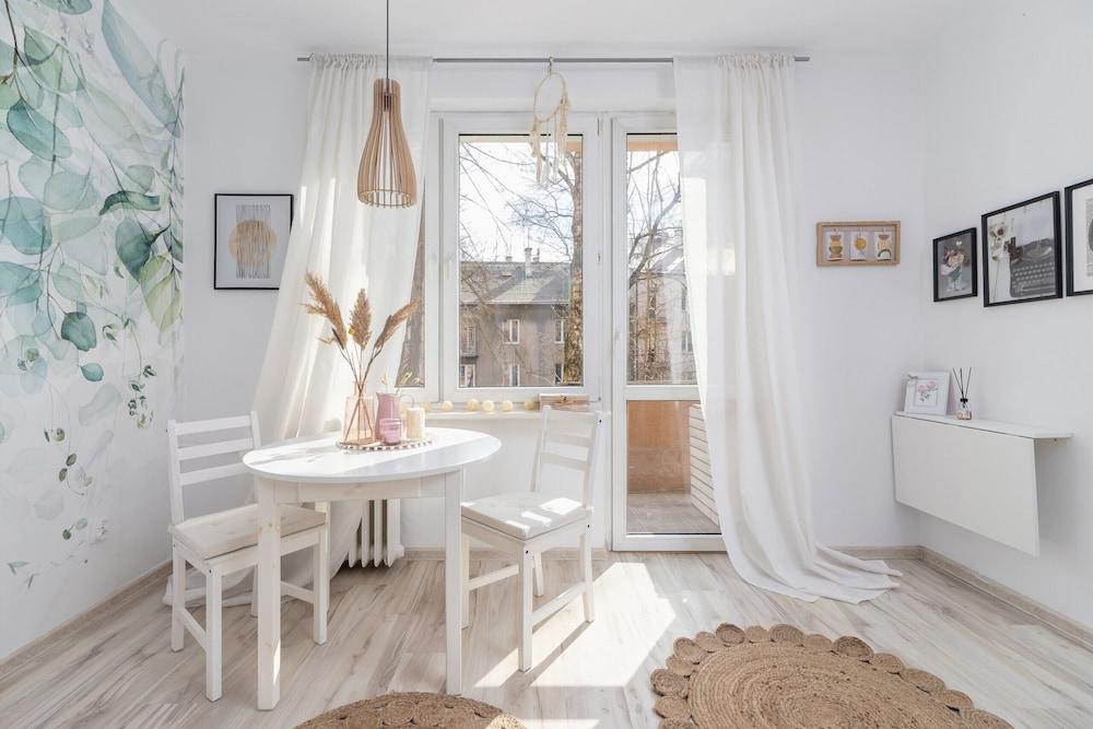 Studio Cracow Mitery by Renters