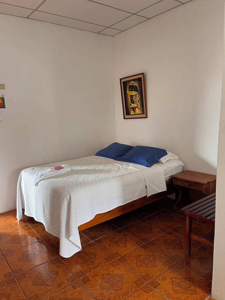 Hostal Las Gardenias