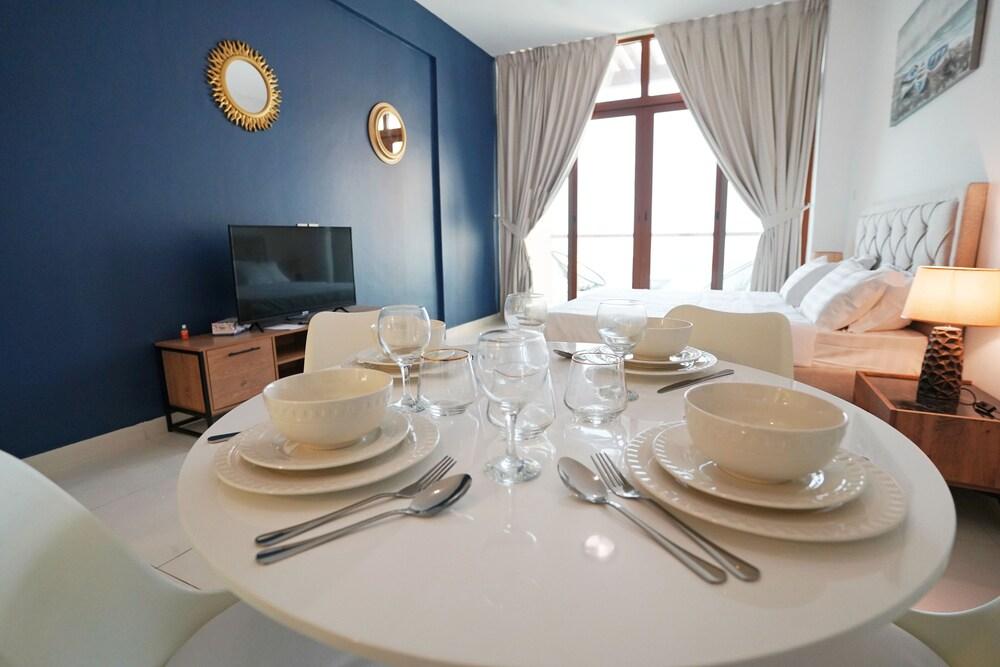 Tanin - Designer Studio With Mesmerizing Sea View