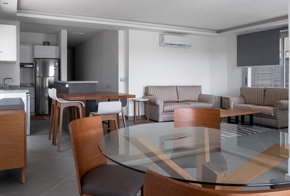 Vesta - Luxury APT - 3BR - Ein Bay