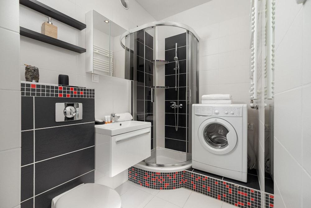 Studio Krakow Lea by Renters