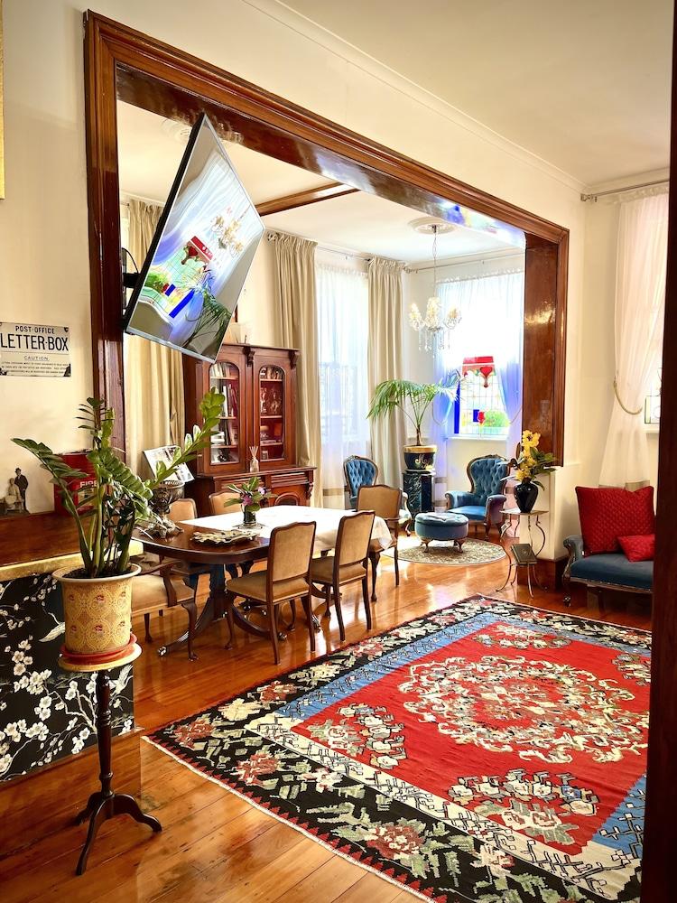 THE OLD ELTHAM POST OFFICE-LUXURY B&B