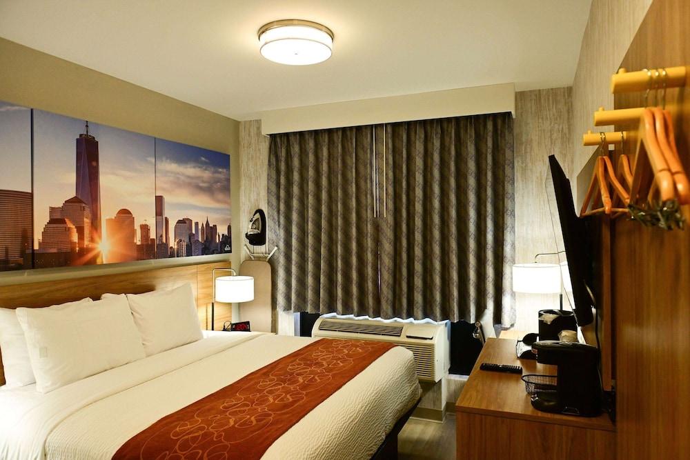 Days Inn by Wyndham Bronx NYC