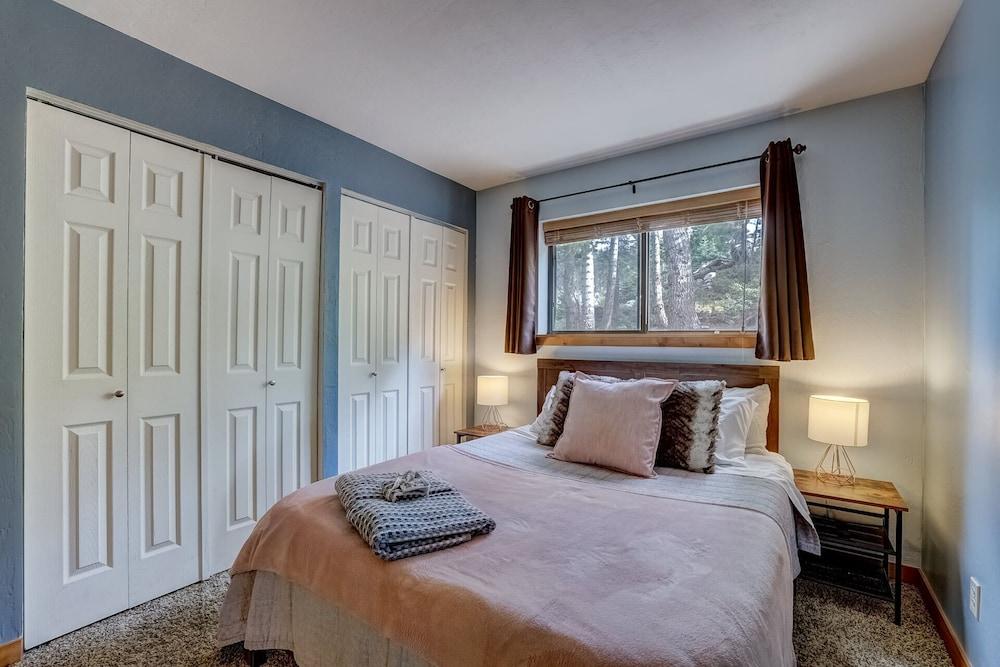 Enjoy Tahoe Lakeview Bliss Pet Friendly!