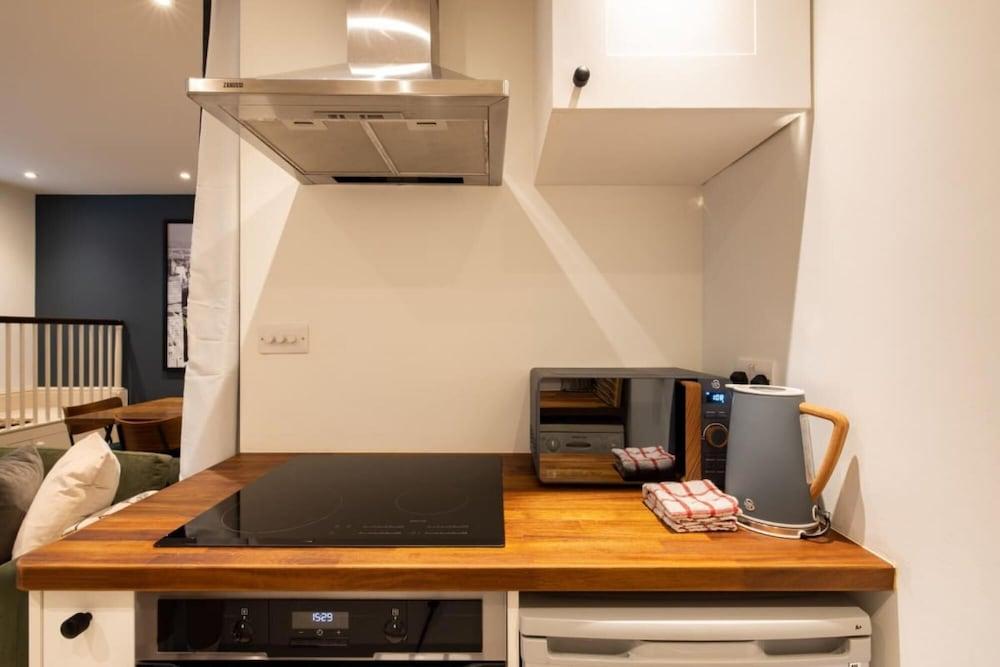 The Elephant Castle Hideaway - Stunning 1bdr Flat With Patio