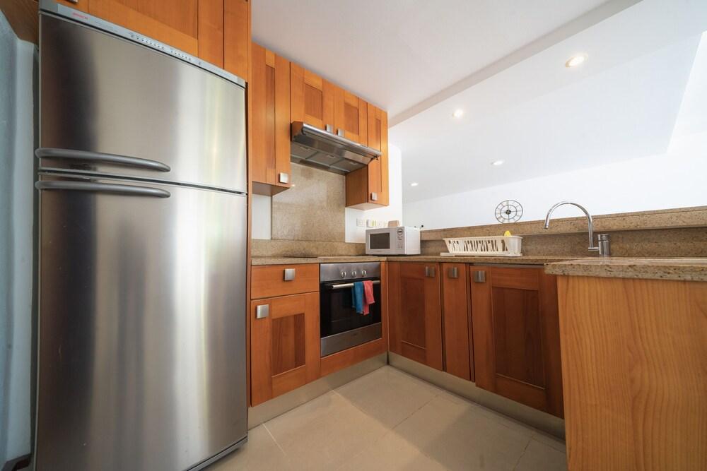 Eek - Condo Near 5th Av. and the Beach