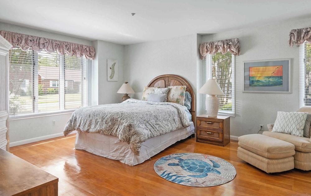 Bayfront to Beach Beauty Access to bay