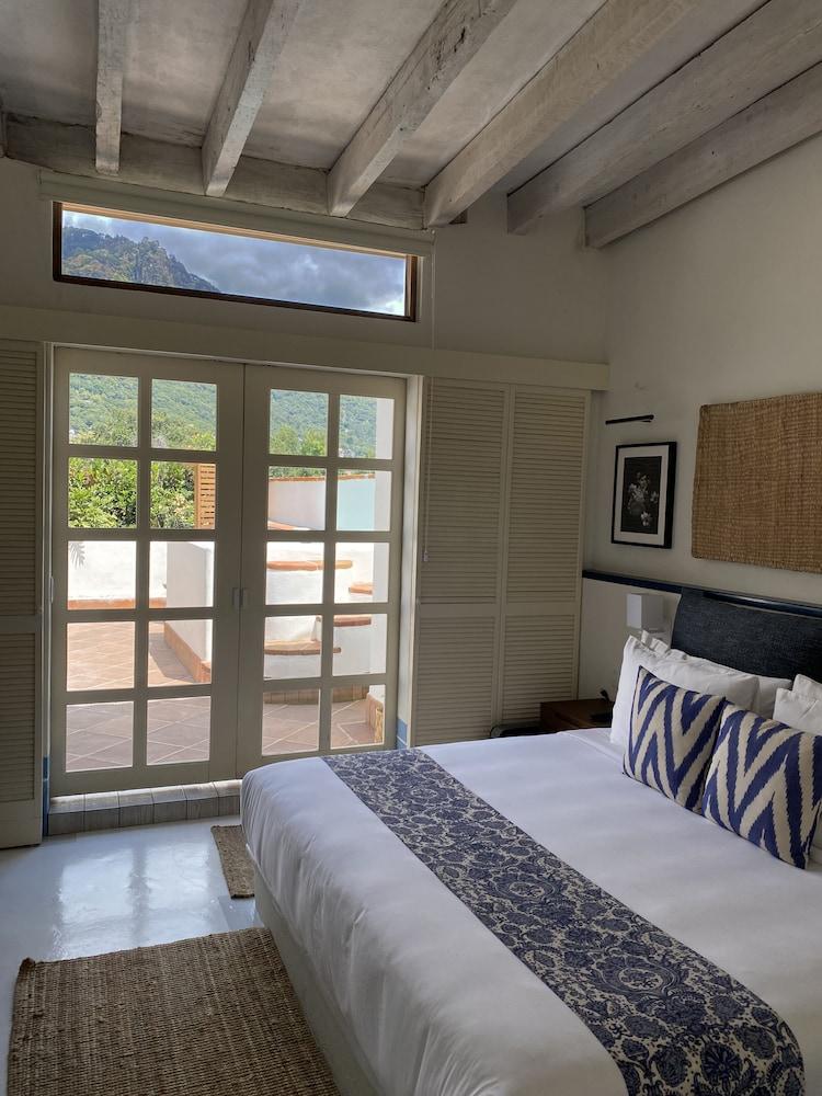 Hotel y Restaurante El Ciruelo