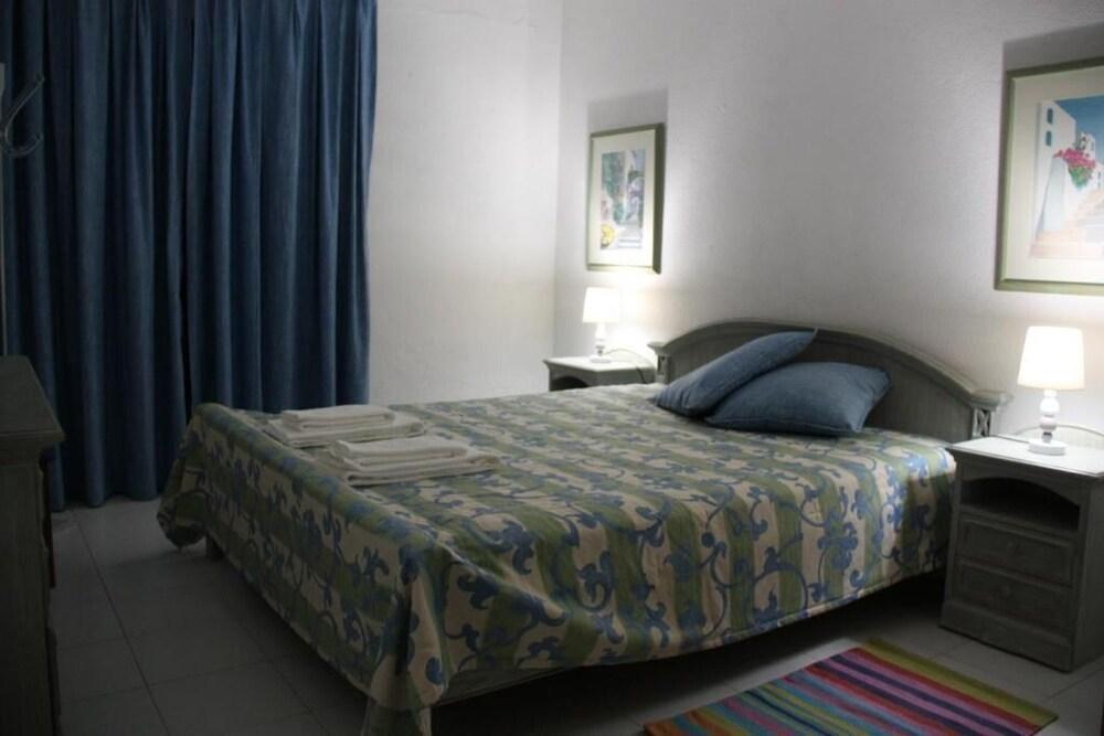 Roulito's Guest House