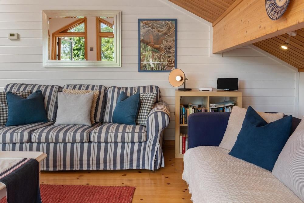 The Bluebell - Luxury Lodge With Hot Tub