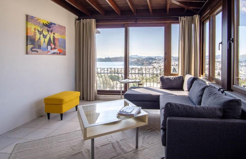 Marvelous Triplex Villa With Private Pool and Impressive View in Bodrum