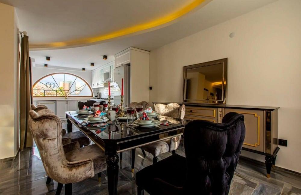 Luxurious Villa With Private Pool in Antalya