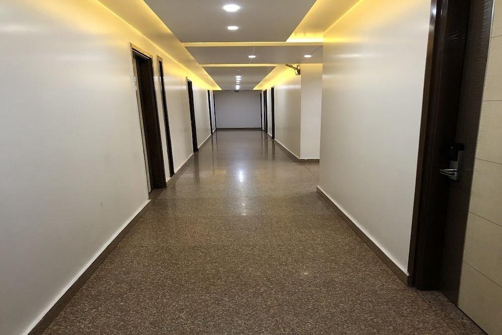 Hotel Mukund Residency