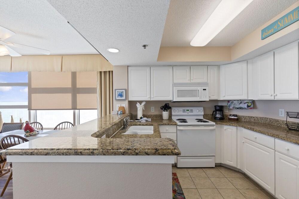 Carolinian Corner Gem Views