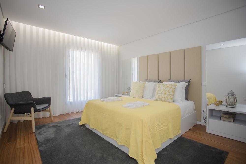 Liiiving - Luxury River View Apartment V