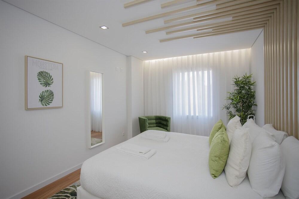 Liiiving -Luxury River View Apartment VI