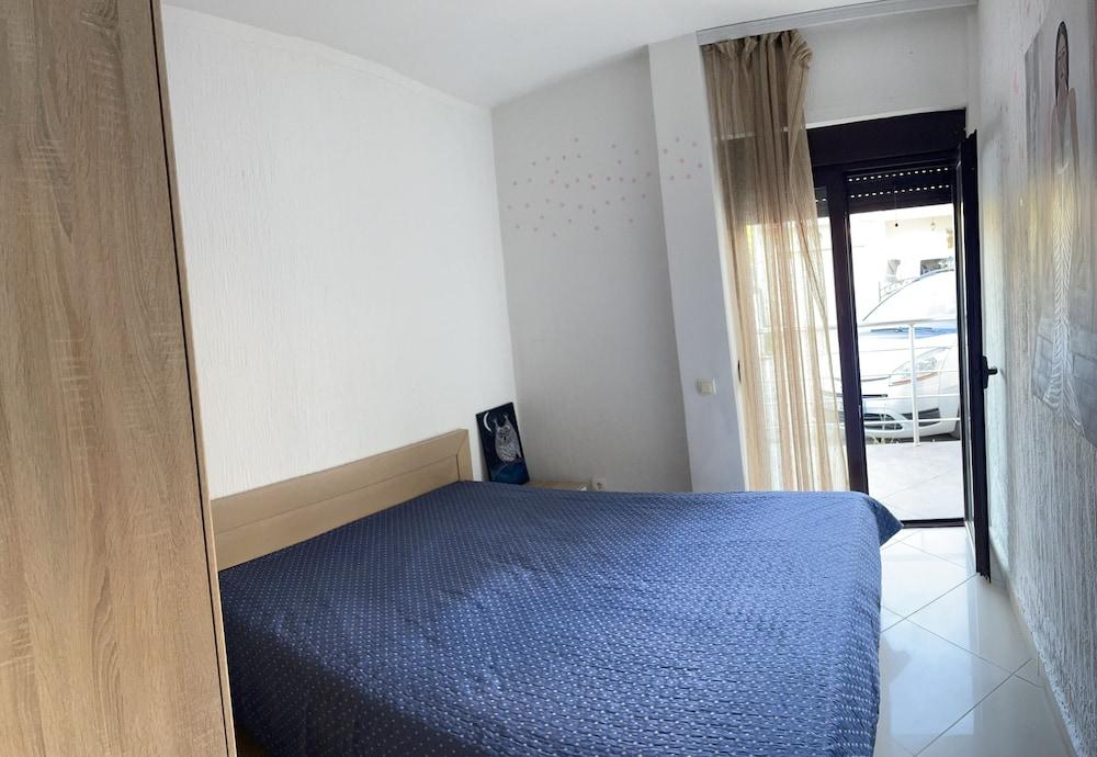 3 Bedroom Apartment With Pool