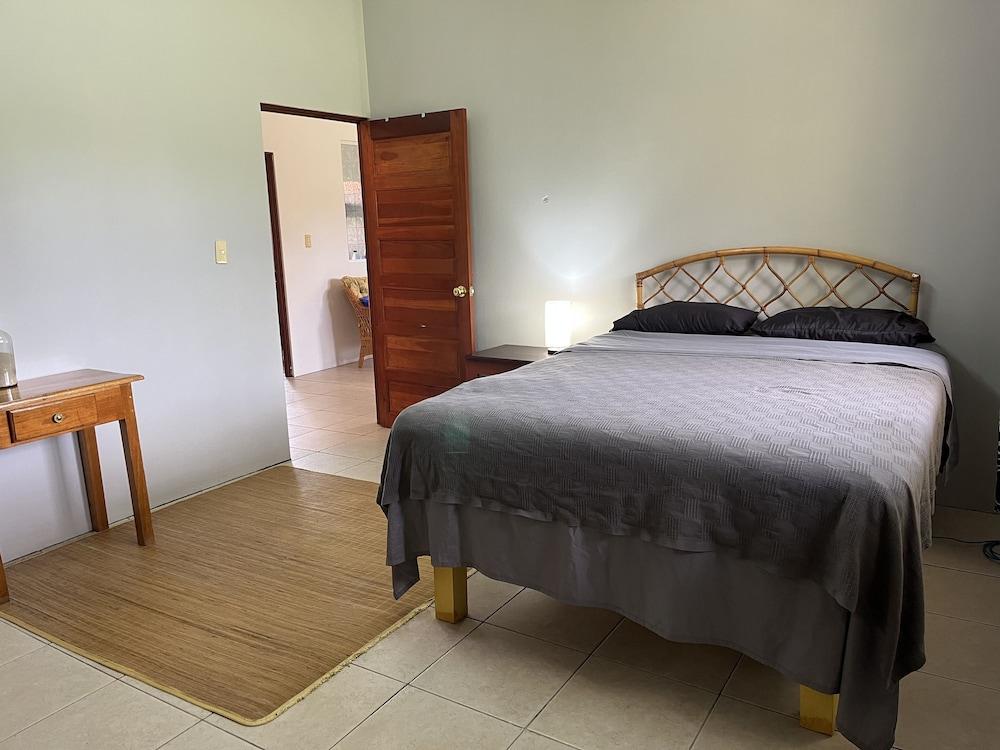 Warrie Head House near the Zoo