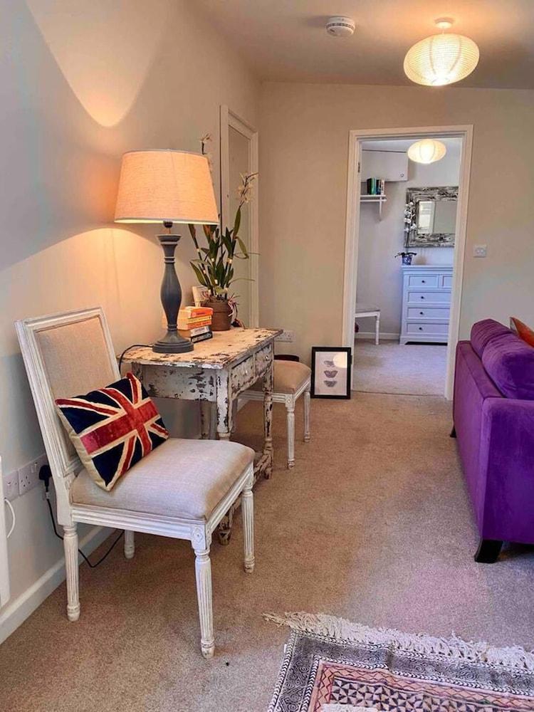 Romantic Hideaway Cottage, Near Bridport, Dorset