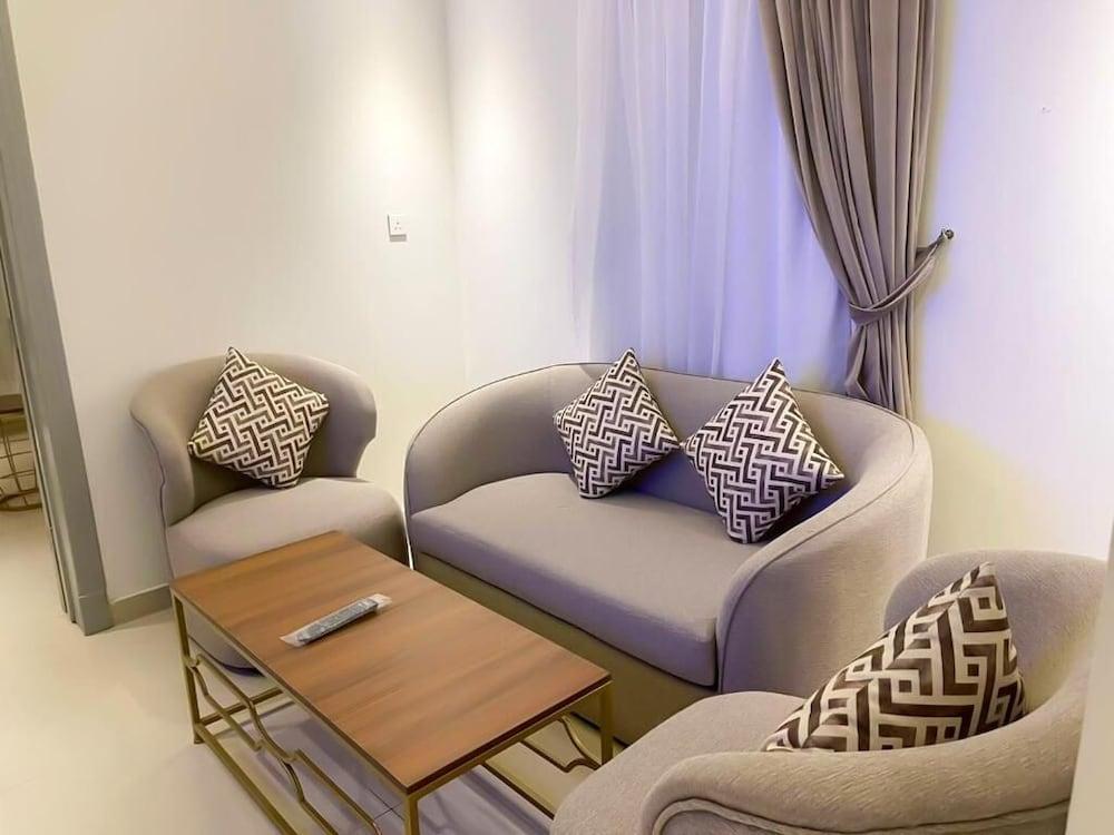 Al Muteb Suites Al Najah