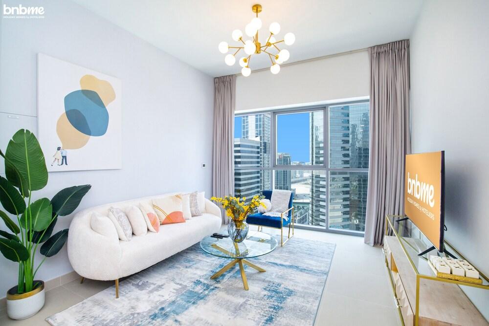 1B-Bellevue Tower 2-1902 by bnbme homes