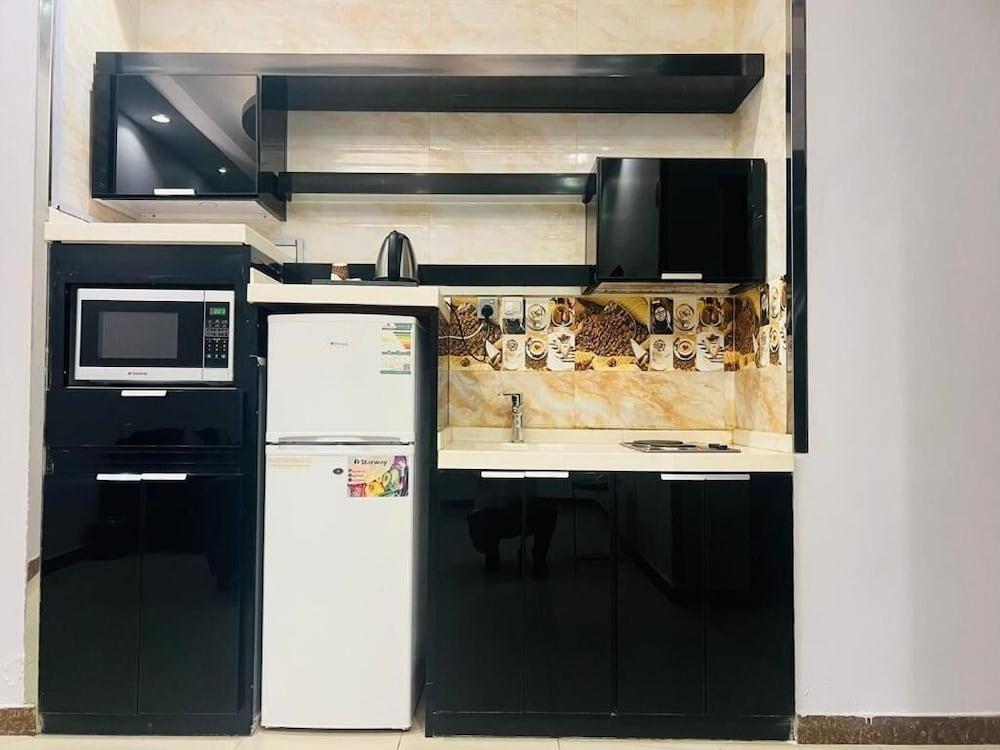 Casa Suites Al Munsiyah