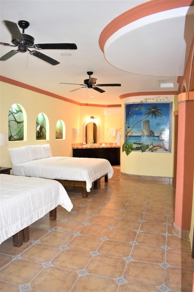 HACIENDA MONARCAS RESORT