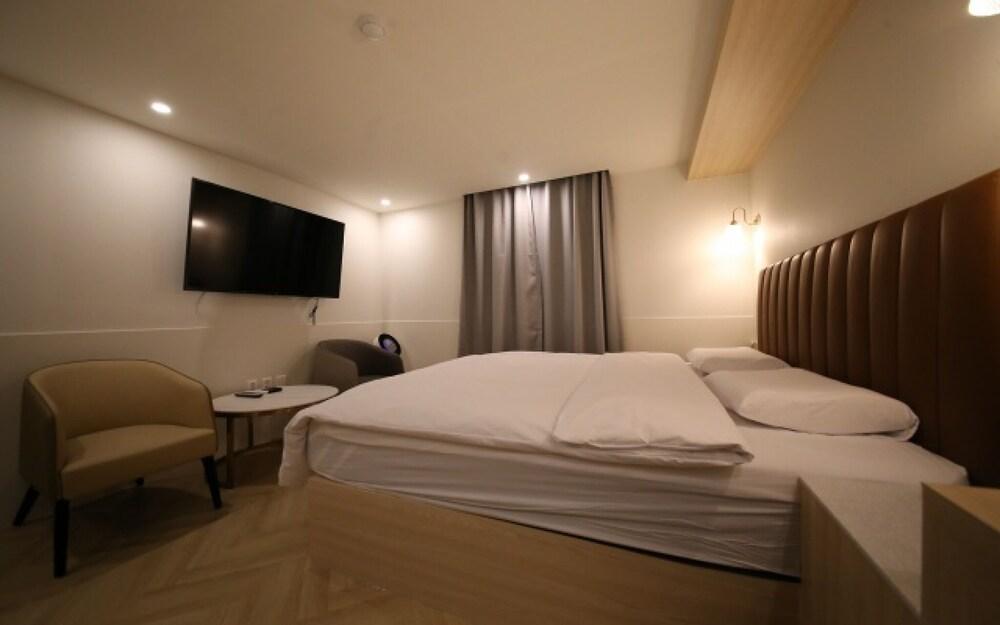 Uiwang Hotel 25