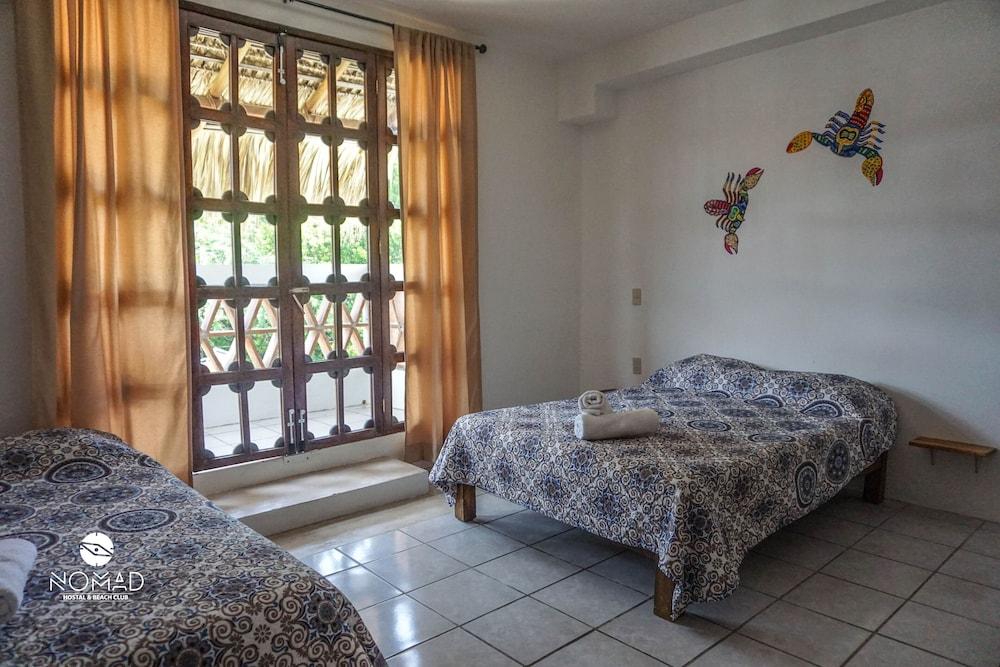 Nomad Beach House - Hostel