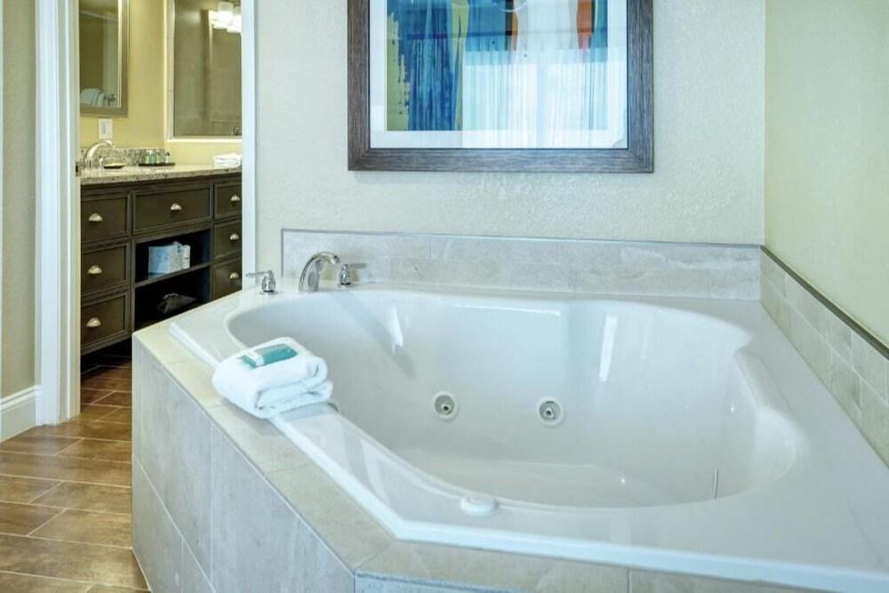 Royal Vista 2BD Deluxe