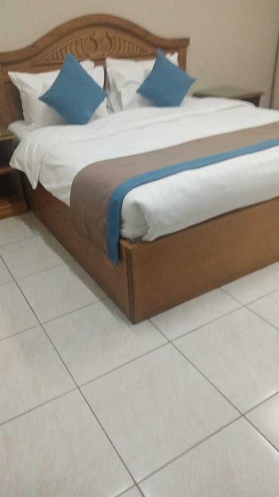 Al Muteb Suites Khurais