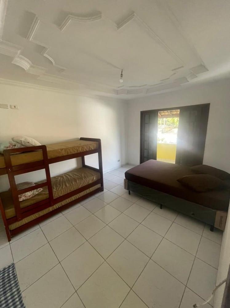 Hostel Canto do Forte