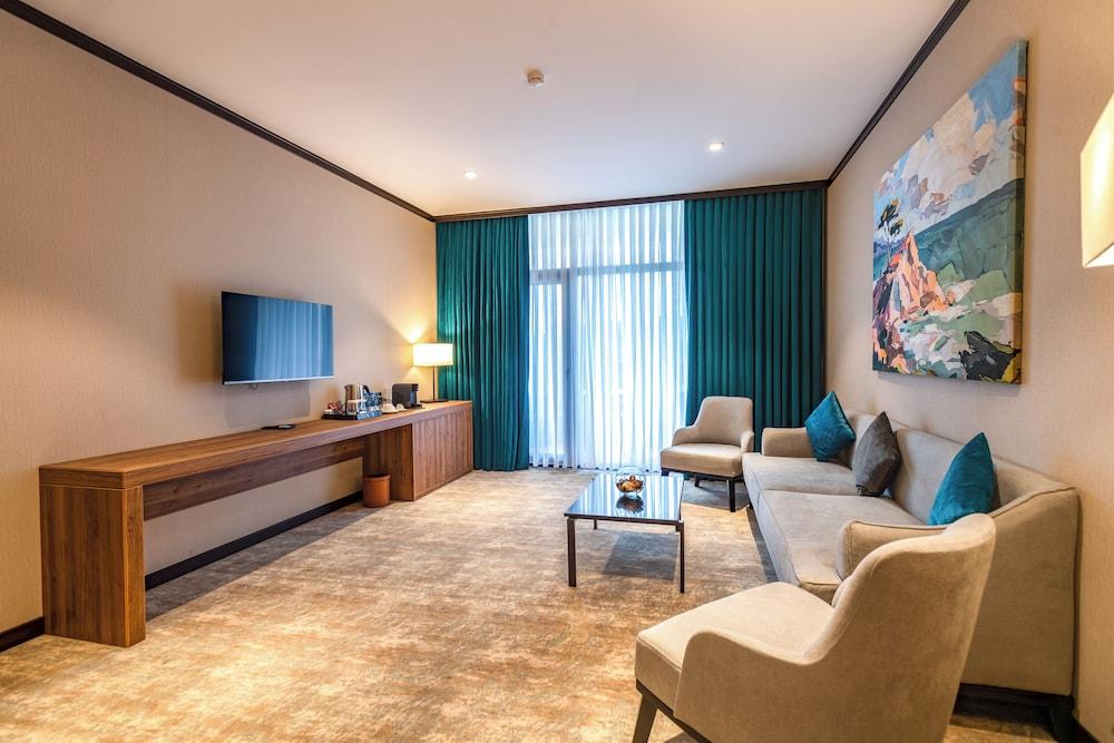 Shabran Wellbeing Resort