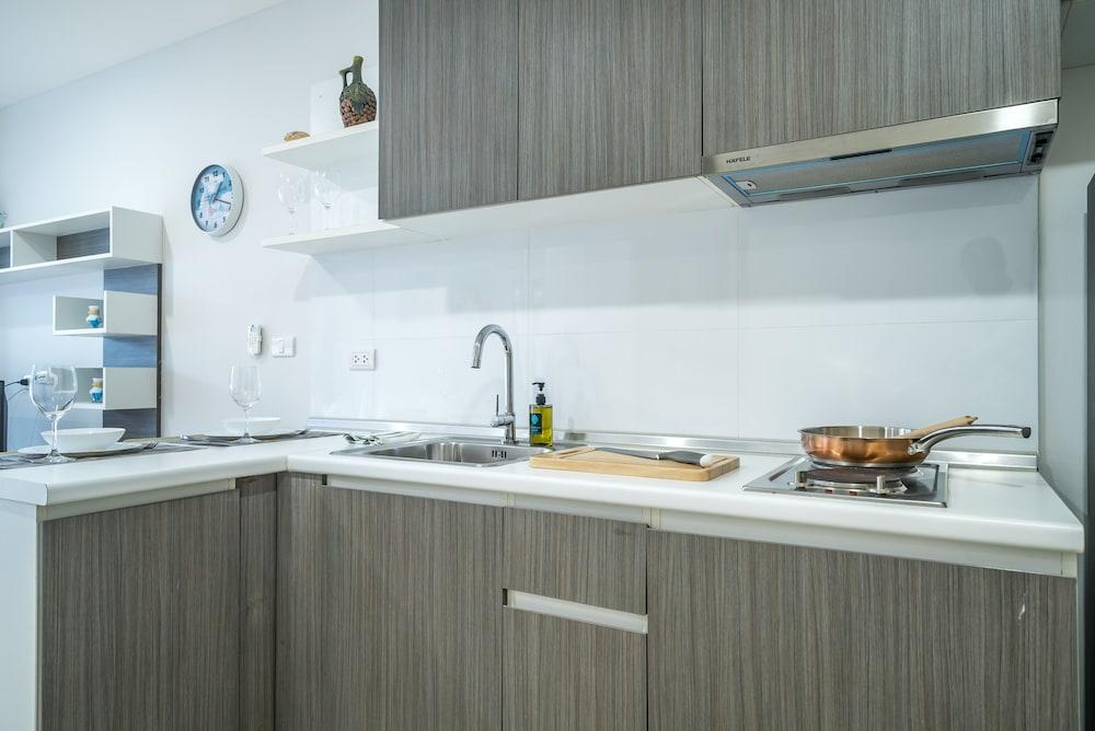 Ozone Condo by Lofty