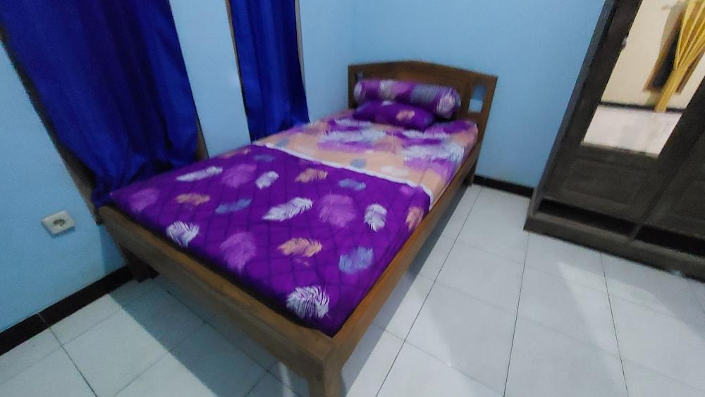 Adzriel Homestay Syariah