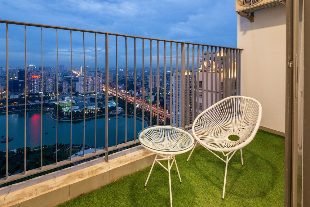 Sunny Vinhome D'Capital Hanoi