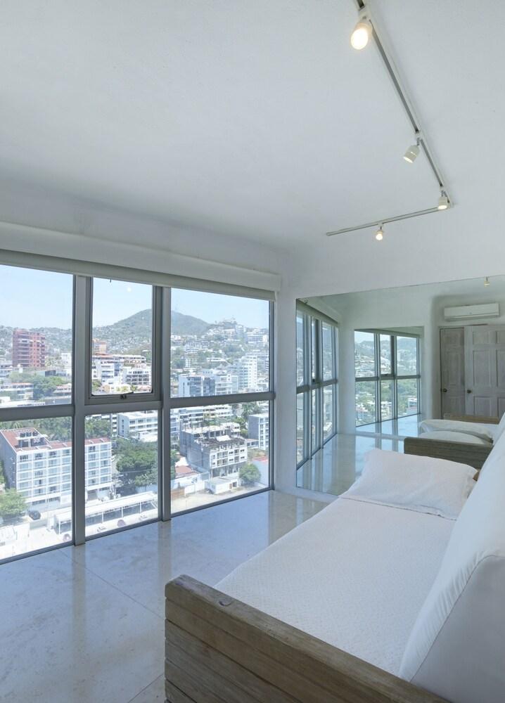 PH con Alberca Privada y Vista a Bahía