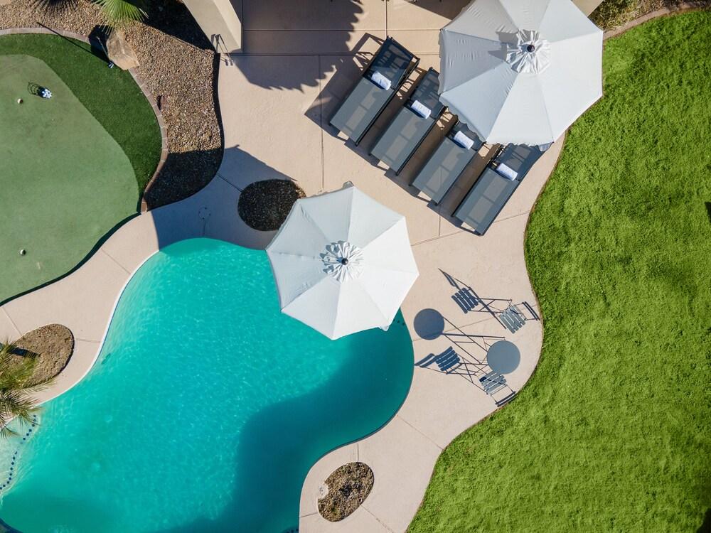 Aviano by Avantstay Phoenix is Calling! w/ Pool, Hot Tub & Game Room!