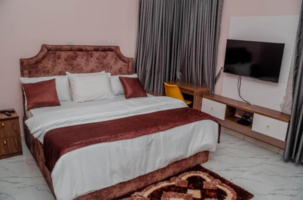 Captivating 1-bed Studio in Sapele