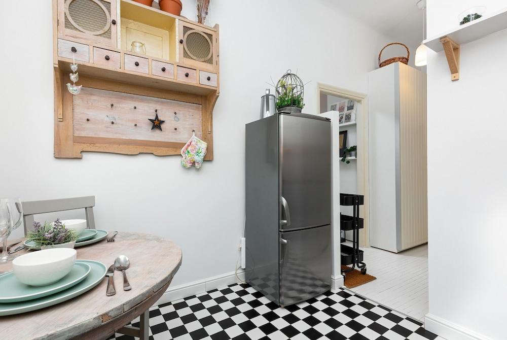 Mariensztat Warsaw by Renters